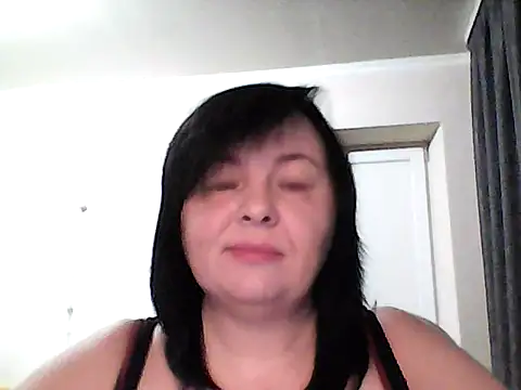 EmiliaLooo online show from 11-08-25, 03:29