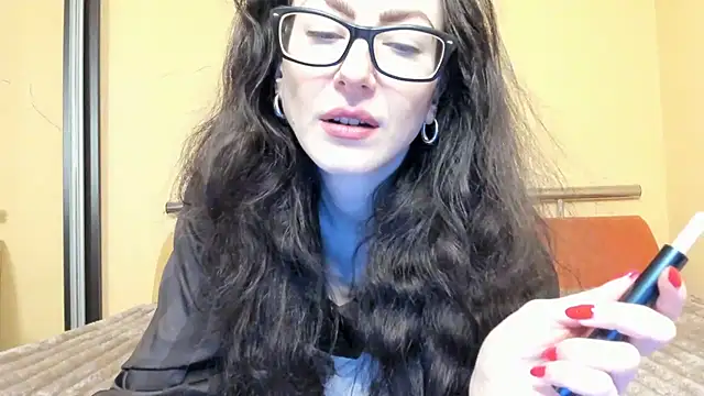 Snapshot of Baby_Jewel chatting on 12-20-25, 12:01 Baby Jewel online show from 12-20-25, 12:01