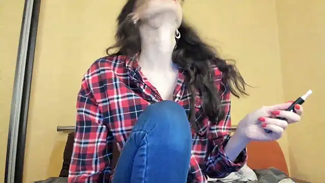 Snapshot of Baby_Jewel chatting on 12-21-25, 11:17 Baby Jewel online show from 12-21-25, 11:17