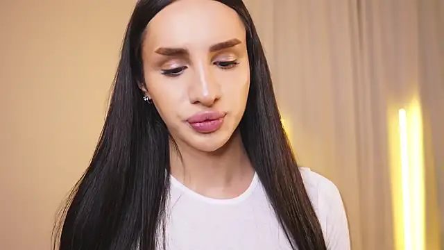 Kim Oberlin  online show from 10-21-25, 11:33