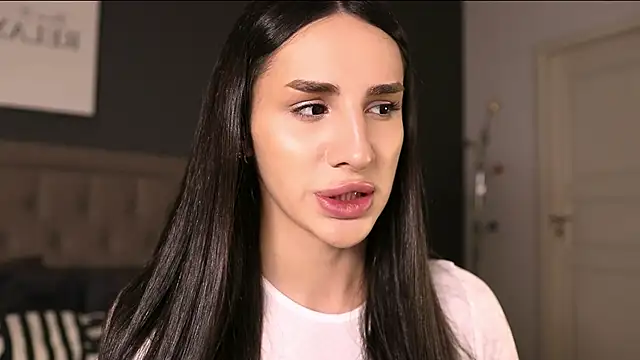 Kim Oberlin  online show from 10-22-25, 04:07