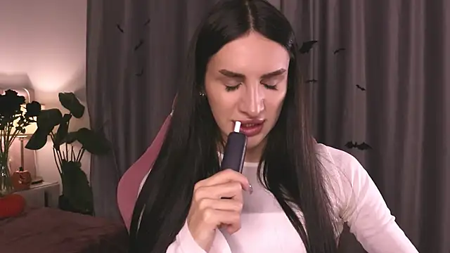 Kim Oberlin  online show from 10-31-25, 11:22