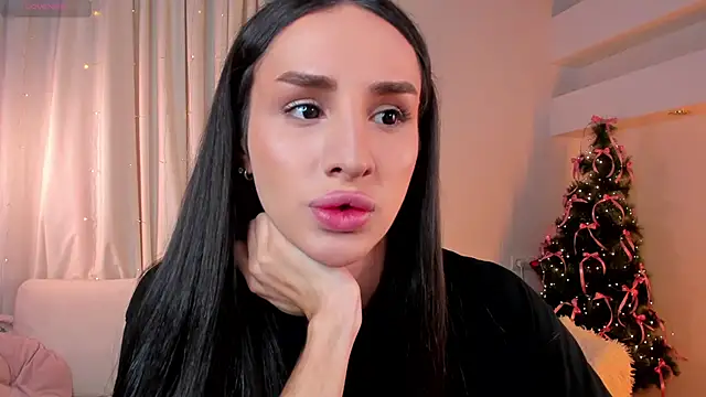 Snapshot of Kim_Oberlin_ chatting on 12-22-25, 04:15 Kim Oberlin online show from 12-22-25, 04:15