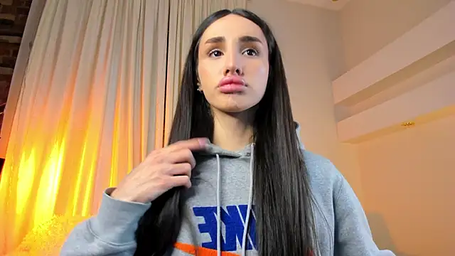 Snapshot of Kim_Oberlin_ chatting on 01-11-26, 06:29 Kim Oberlin online show from 01-11-26, 06:29