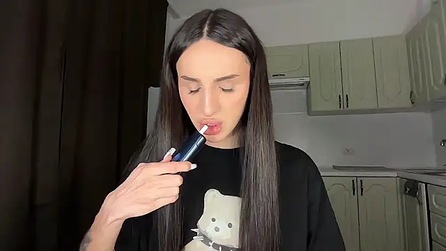 Snapshot of Kim_Oberlin_ chatting on 03-09-26, 04:44 Kim Oberlin online show from 03-09-26, 04:44