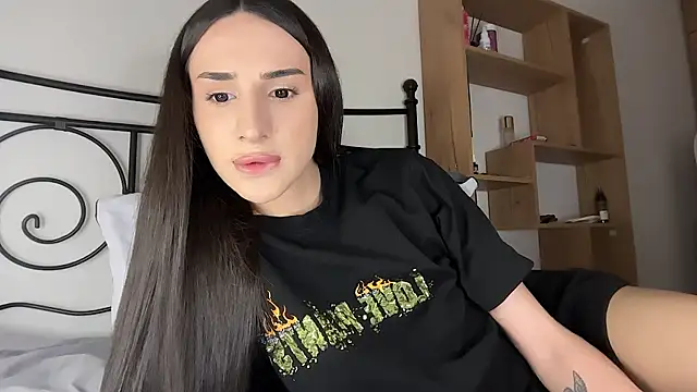Snapshot of Kim_Oberlin_ chatting on 06-19-26, 11:14 Kim Oberlin online show from 06-19-26, 11:14