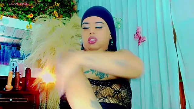 Snapshot of nauthyvalentina chatting on 03-17-26, 09:51 nauthyvalentina online show from 03-17-26, 09:51