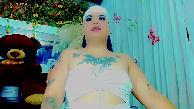 Snapshot of nauthyvalentina chatting on 03-18-26, 01:58 nauthyvalentina online show from 03-18-26, 01:58