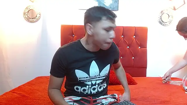 couple lovelyds online show from 01-28-25, 12:43