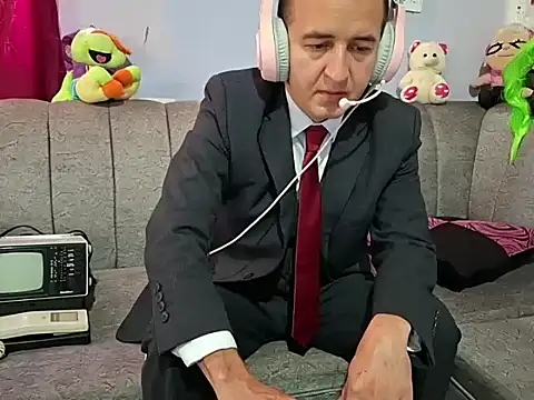 yazforeSolo online show from 09-15-25, 02:17