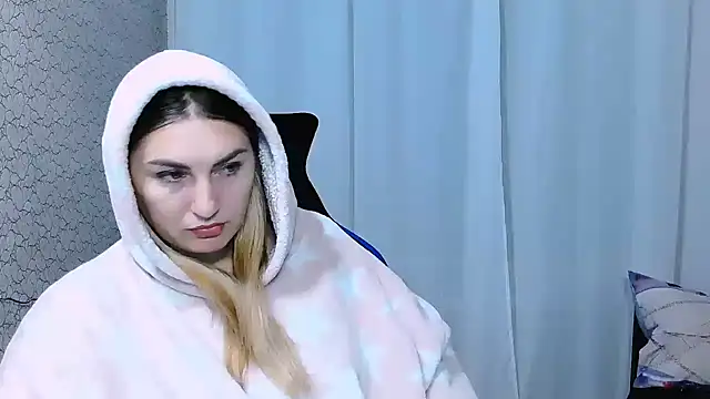 JaneLaJewel online show from 10-28-25, 03:14