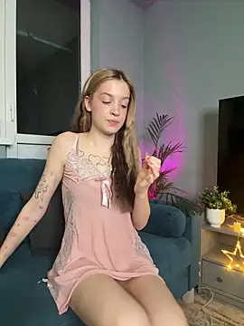 Snapshot of Sweet_Evva chatting on 01-17-25, 06:54 Sweet Evva online show from 01-17-25, 06:54