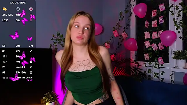 Snapshot of Sweet_Evva chatting on 02-10-25, 04:47 Sweet Evva online show from 02-10-25, 04:47