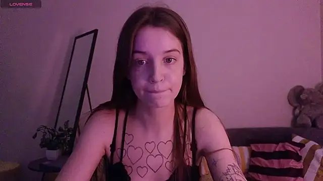 Snapshot of Sweet_Evva chatting on 06-04-26, 04:46 Sweet Evva online show from 06-04-26, 04:46