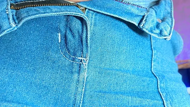 Sofia martiin online show from 10-24-25, 03:14