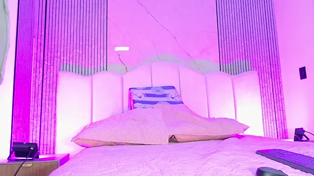 Sofia martiin online show from 01-09-26, 03:31