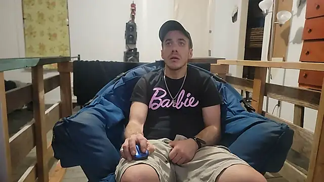 Snapshot of ScubaStevex chatting on 12-30-24, 09:48 ScubaStevex online show from 12-30-24, 09:48