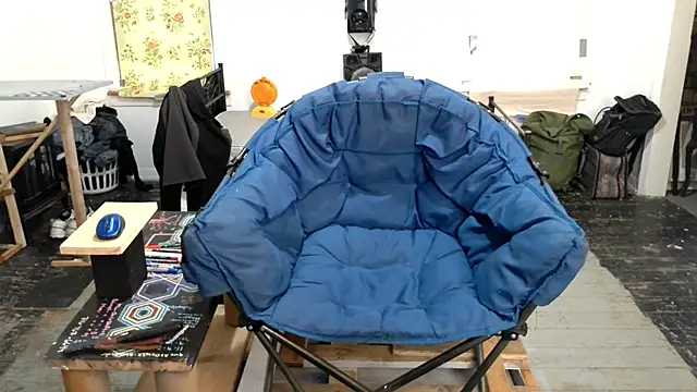 Snapshot of ScubaStevex chatting on 01-18-25, 07:26 ScubaStevex online show from 01-18-25, 07:26