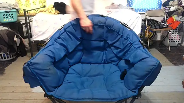 Snapshot of ScubaStevex chatting on 02-15-25, 06:01 ScubaStevex online show from 02-15-25, 06:01