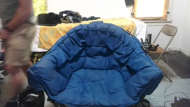 Snapshot of ScubaStevex chatting on 02-18-25, 07:52 ScubaStevex online show from 02-18-25, 07:52