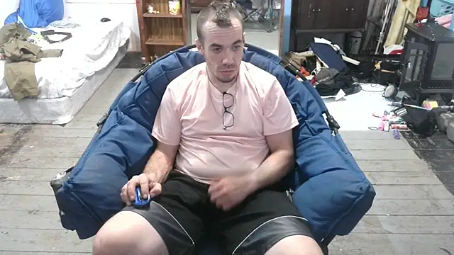 Snapshot of ScubaStevex chatting on 03-20-25, 06:08 ScubaStevex online show from 03-20-25, 06:08