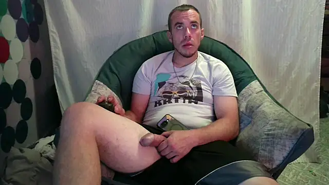 Snapshot of ScubaStevex chatting on 09-13-25, 01:44 ScubaStevex online show from 09-13-25, 01:44