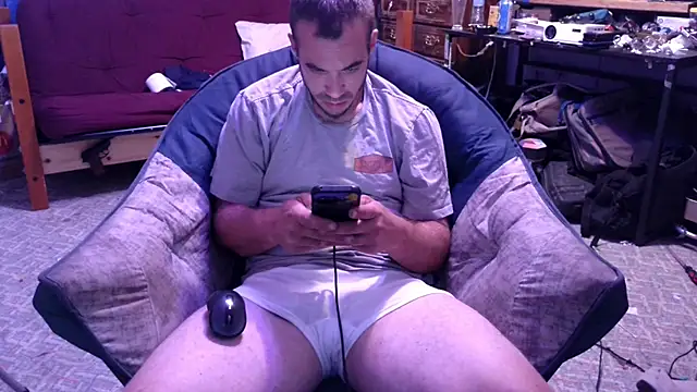 Snapshot of ScubaStevex chatting on 09-19-25, 07:32 ScubaStevex online show from 09-19-25, 07:32