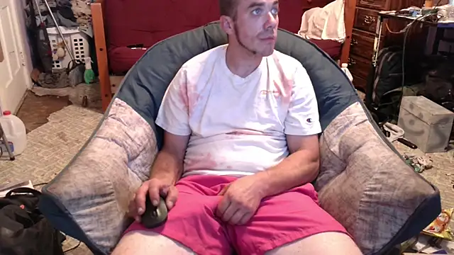 Snapshot of ScubaStevex chatting on 09-21-25, 11:39 ScubaStevex online show from 09-21-25, 11:39