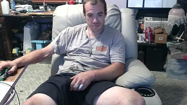 Snapshot of ScubaStevex chatting on 10-16-25, 02:45 ScubaStevex online show from 10-16-25, 02:45