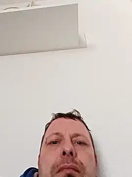 Snapshot of ich411983 chatting on 01-17-26, 01:16 ich411983 online show from 01-17-26, 01:16