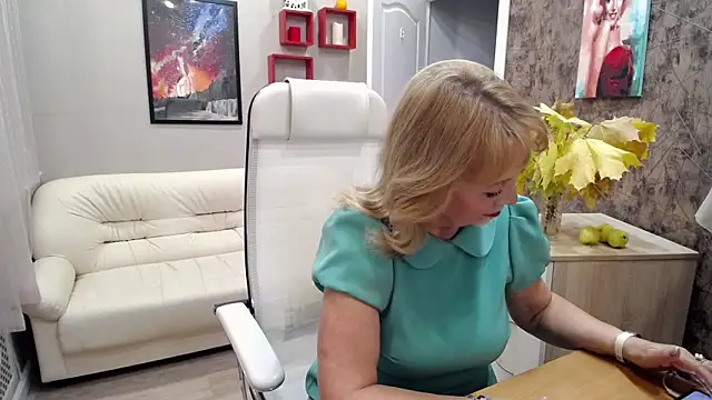 Milla Cutie18 online show from 09-26-25, 07:23