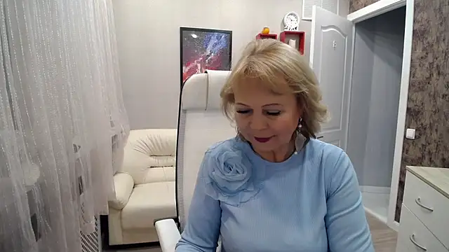 Snapshot of Milla_Cutie18 chatting on 12-20-25, 05:36 Milla Cutie18 online show from 12-20-25, 05:36