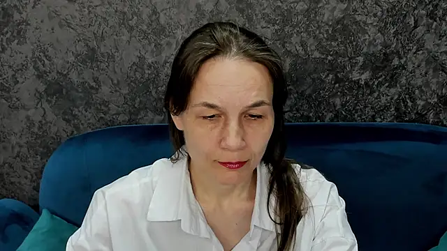 Lillian White online show from 03-10-25, 07:53