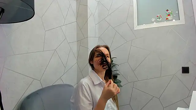 Lillian White online show from 03-11-25, 10:29