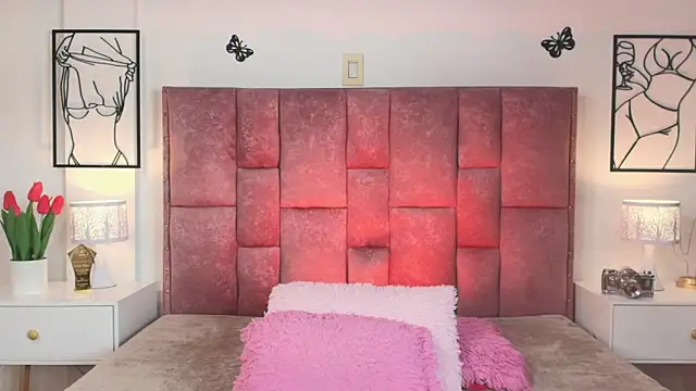 Snapshot of NicolMiller4 chatting on 01-15-26, 02:38 NicolMiller4 online show from 01-15-26, 02:38