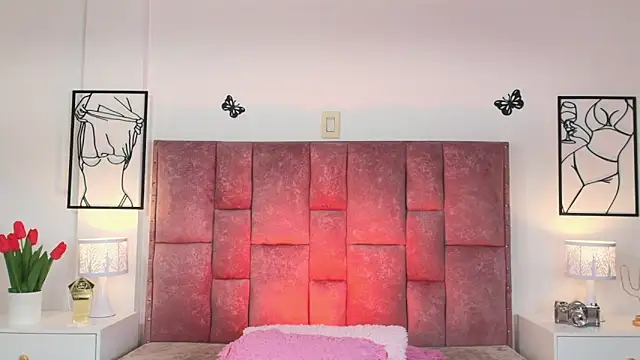 Snapshot of NicolMiller4 chatting on 02-12-26, 02:17 NicolMiller4 online show from 02-12-26, 02:17