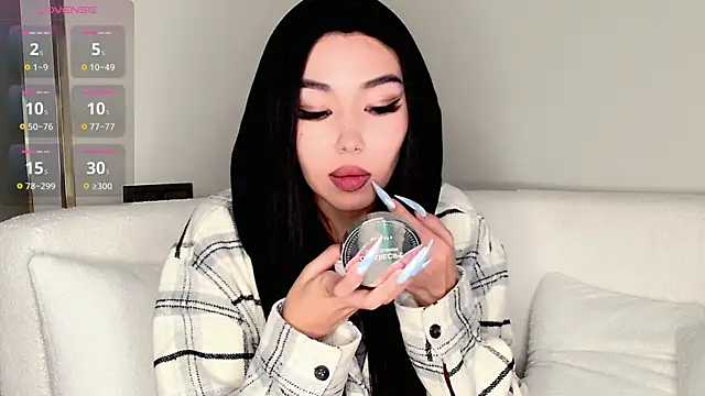 Snapshot of saranmia chatting on 12-11-24, 07:31 saranmia online show from 12-11-24, 07:31