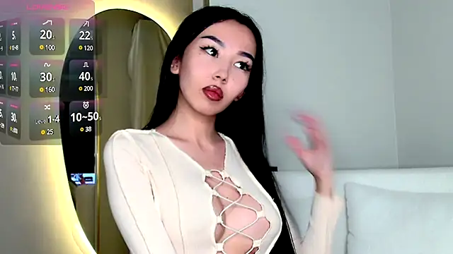 Snapshot of saranmia chatting on 12-14-24, 01:49 saranmia online show from 12-14-24, 01:49