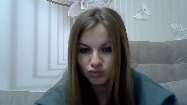Snapshot of TinaFun4u chatting on 02-04-25, 02:39 TinaFun4u online show from 02-04-25, 02:39