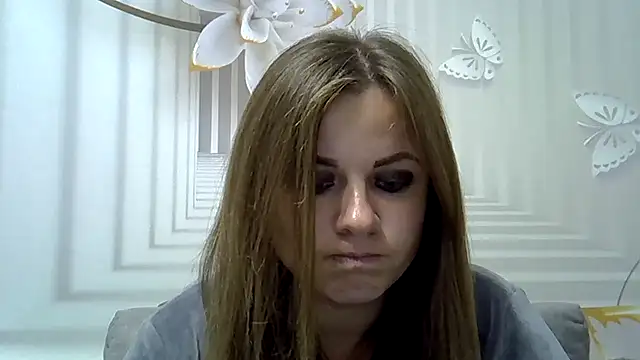 Snapshot of TinaFun4u chatting on 10-28-25, 08:22 TinaFun4u online show from 10-28-25, 08:22