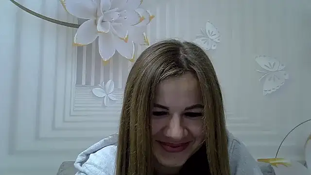 Snapshot of TinaFun4u chatting on 11-29-25, 09:18 TinaFun4u online show from 11-29-25, 09:18