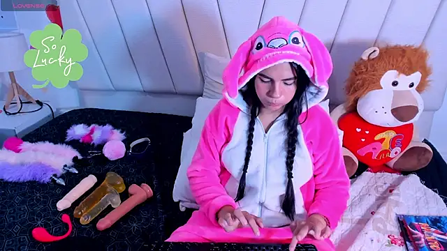 MorganitaX online show from 03-18-25, 12:36