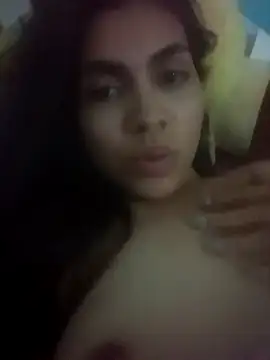 Snapshot of 02julieta chatting on 12-17-24, 04:01 02julieta online show from 12-17-24, 04:01