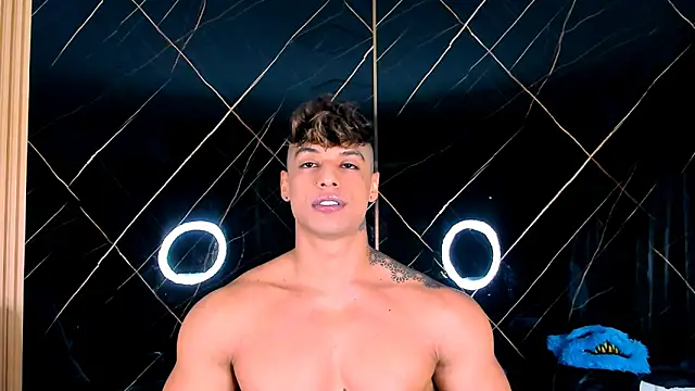 Owen Muzcle online show from 10-22-25, 04:02