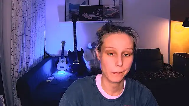 Snapshot of KatiKate chatting on 12-03-24, 08:17 KatiKate online show from 12-03-24, 08:17