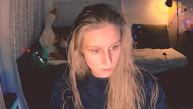 Snapshot of KatiKate chatting on 12-11-24, 06:52 KatiKate online show from 12-11-24, 06:52