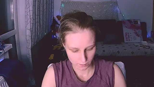 Snapshot of KatiKate chatting on 01-10-25, 02:04 KatiKate online show from 01-10-25, 02:04