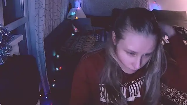 Snapshot of KatiKate chatting on 01-14-25, 06:28 KatiKate online show from 01-14-25, 06:28
