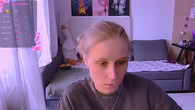 Snapshot of KatiKate chatting on 03-20-25, 01:48 KatiKate online show from 03-20-25, 01:48
