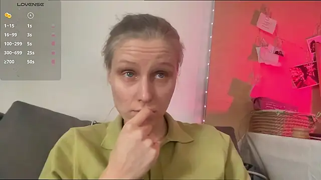 KatiKate online show from 03-31-26, 01:33